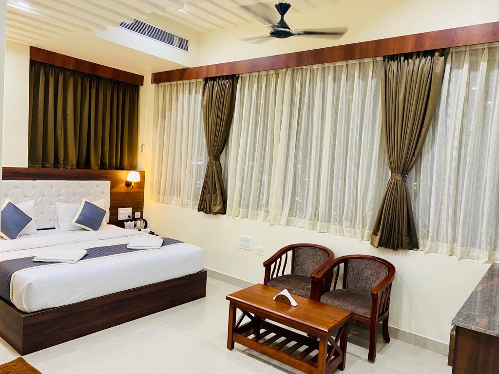 GNR GRAND LUXURY ROOMS - Tap to explore photos