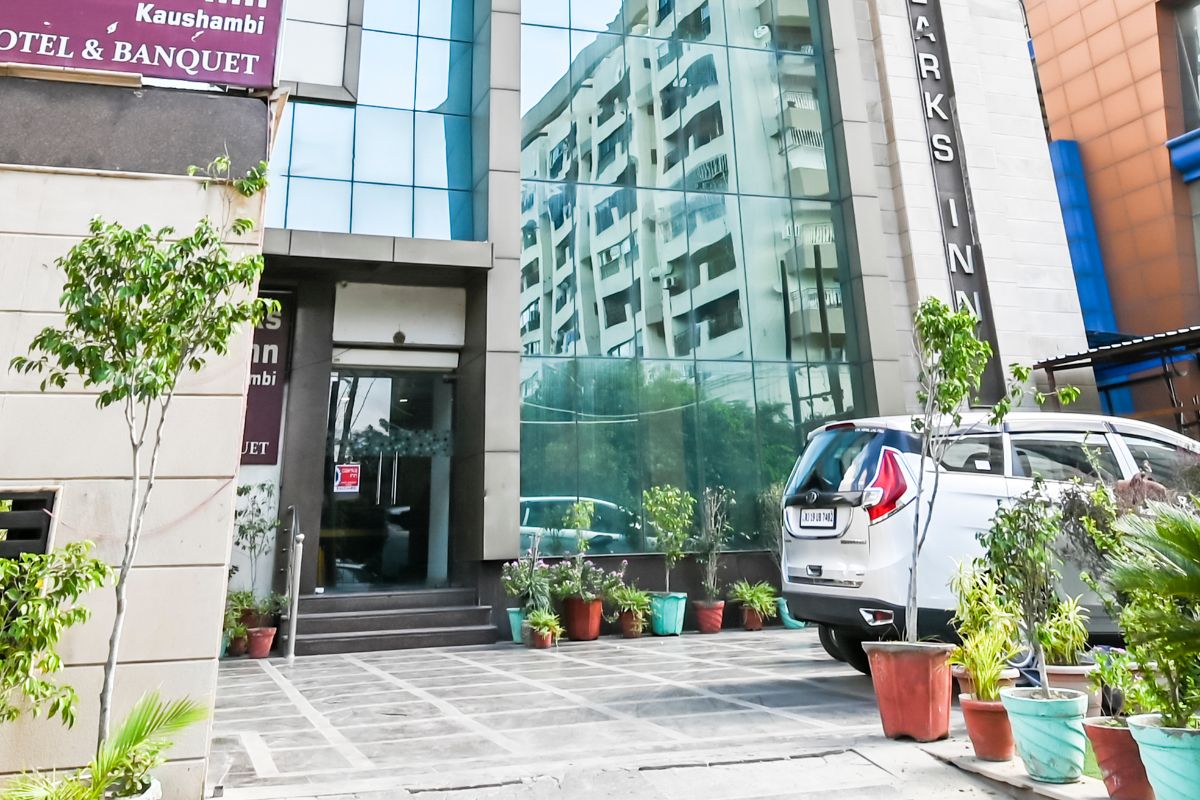 Hotel CLARK INN KAUSHAMBI - Tap to explore photos