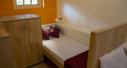 Roambay | Dorms & Cafe Room Type - Bed in 6 Bed Dorm Above Loft