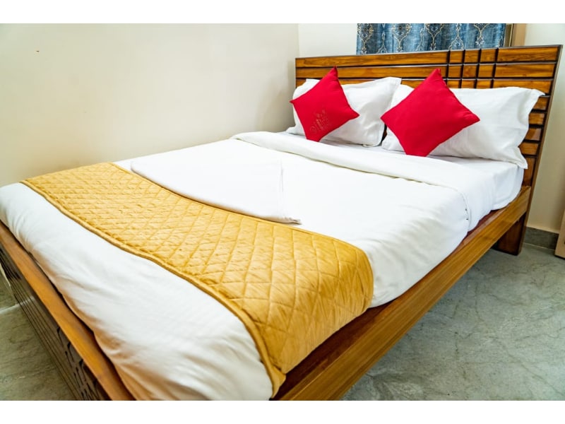Sri Balaji Homestay - Tap to explore photos