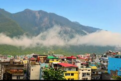 Hotel Pantao Stays Tapovan
