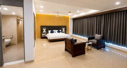 THE SOMNATH GATEWAY Room Type - Queen Suite Room