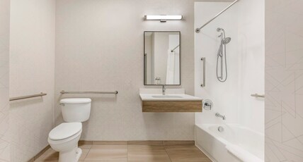 Holiday Inn Express & Suites ASTORIA Room Type - 2 Queen Standard Comm Mobil Access Tub Holiday Inn Express & Suites ASTORIA Room Type - 2 Queen Standard Comm Mobil Access Tub