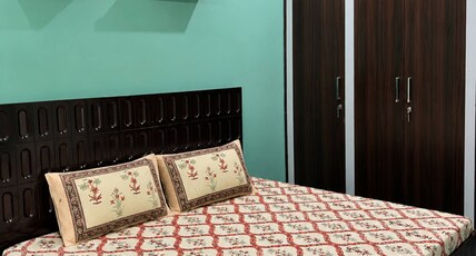Pink City Stay, Walk to Sindhi Camp Room Type - Bedroom 1 