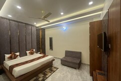 Bristal Hotel and Cafe