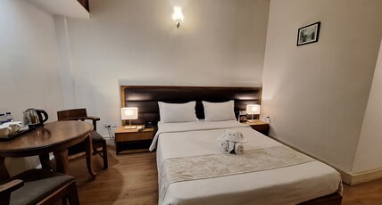 Hotel Tragopan Room Type - Superior Queen AC Room