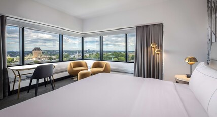 Hilton Quebec Room Type - 1 KING DELUXE RIVER VIEW