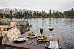 Holiday Inn Express & Suites Queenstown