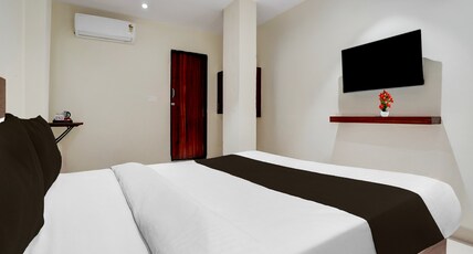 Super OYO Hotel O Pydithalli Ammavari Temple Vizianagaram Room Type - Saver Double