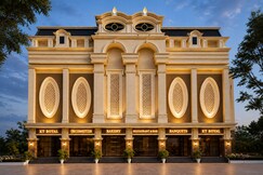 K T Royal Hotel