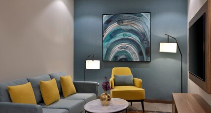 Staybridge Suites AL KHOBAR CITY, an IHG hotel Room Type - 1 King Bed 1 Bedroom Suite Smoking