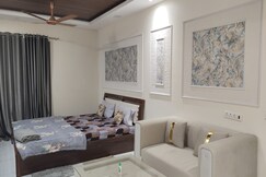 Photos of Ally Studios III