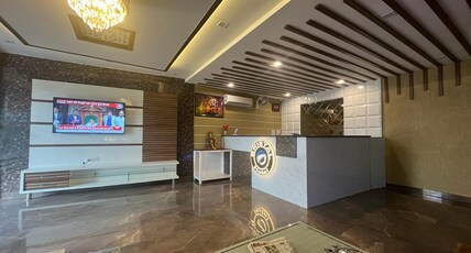 Bristal Hotel and Cafe Room Type - Deluxe Double Room
