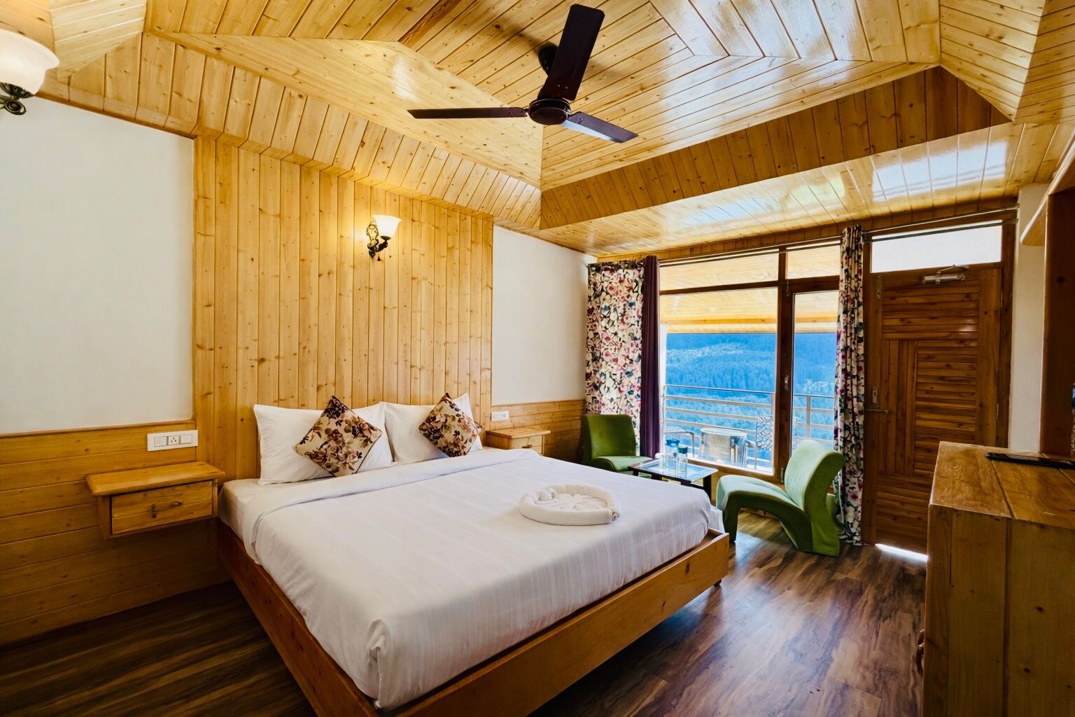 Hotel Mount Manali - Tap to explore photos