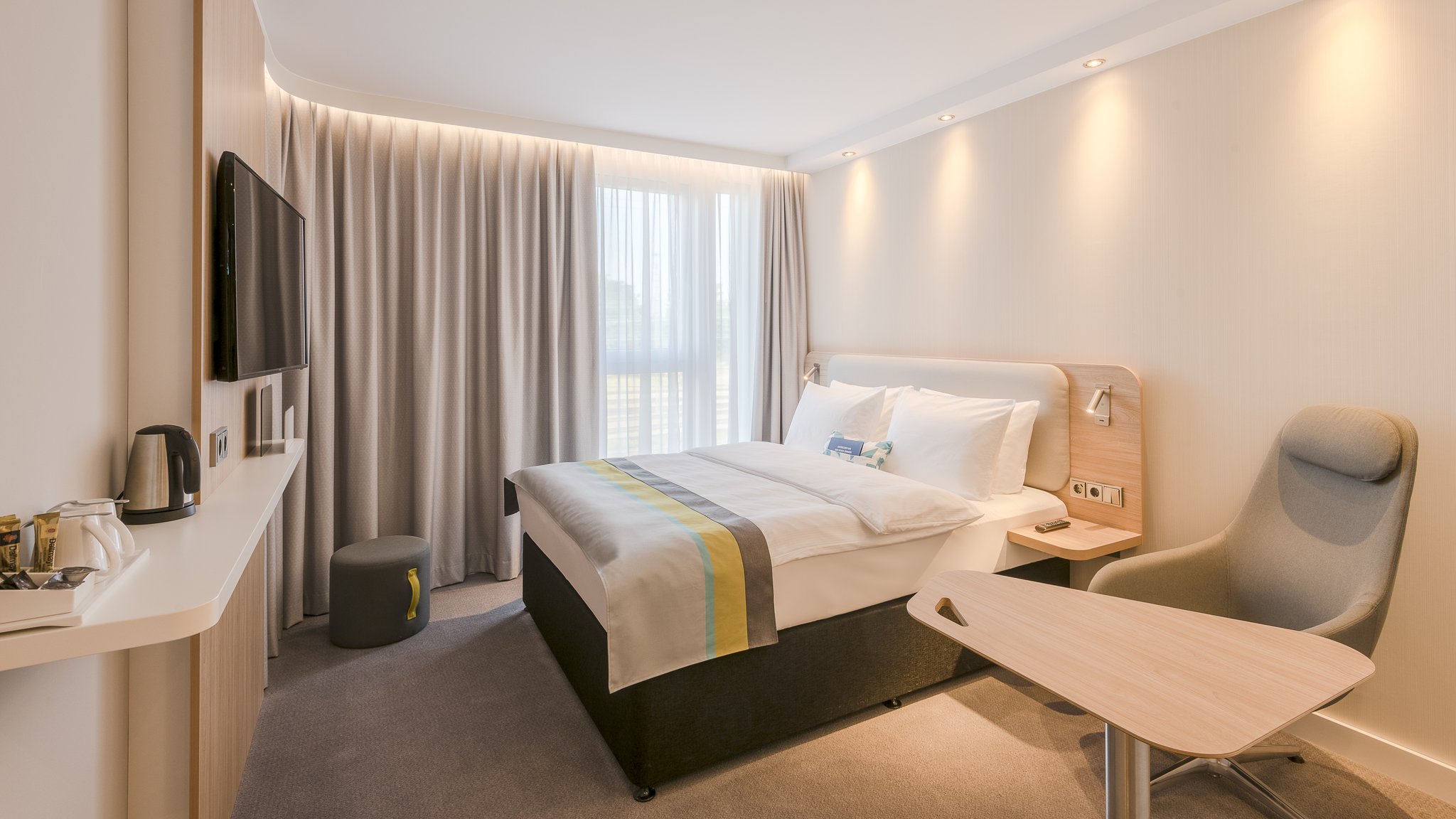 Holiday Inn Express FULDA - Tap to explore photos