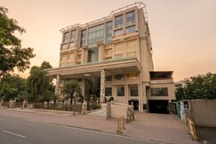 HOTEL GRAND MEHFIL
