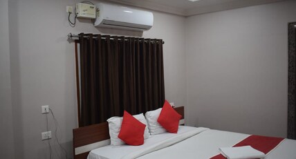 Hotel Aashiyana Room Type - Deluxe room