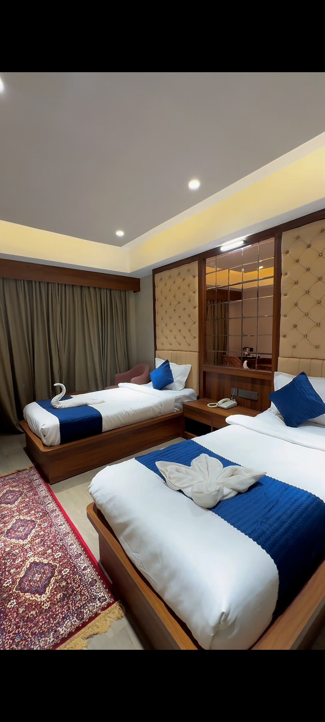 Hotel Amyra - Tap to explore photos