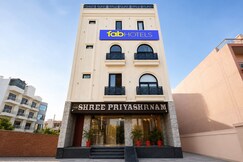 FabHotel Shree Priyasharnam