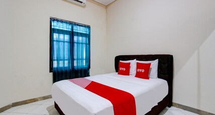 Hotel O Delia Inn Syariah Room Type - Indonesia Deluxe Double Hotel O Delia Inn Syariah Room Type - Indonesia Deluxe Double