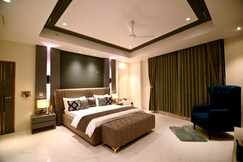 Premium 2BHK near Westin, CCU, CC2, Sec V, BBCC and Newtown