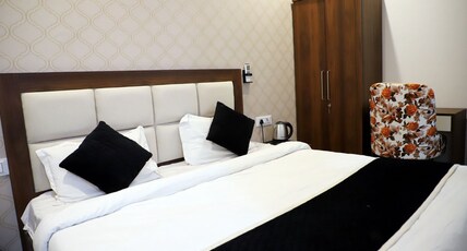 Royal Park Inn Room Type - Deluxe Double