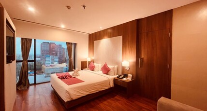 Hotel Senses Room Type - Premier Smart Suite with Jacuzzi and Bathtub Hotel Senses Room Type - Premier Smart Suite with Jacuzzi and Bathtub