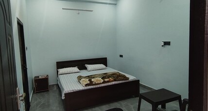 PREM SAROJ HOME STAY Room Type - Bedroom 1