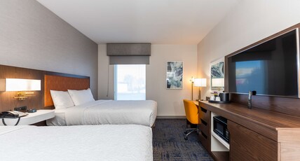Hampton Inn & Suites by Hilton Houston Sugar Land Room Type - 2 QUEENS W  FRIDGE MICROWV
