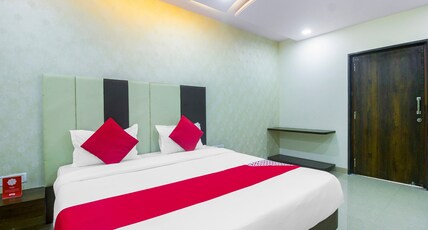 Hotel O Samrat Palace Room Type - Classic