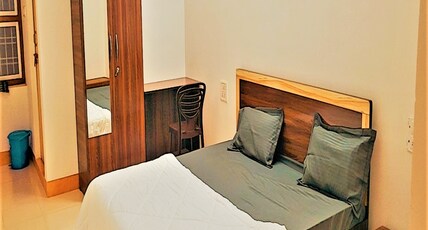 Happy Stays @ e-Stays Room Type - Business Executive