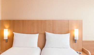 ibis Cergy Pontoise Le Port Room Type - Standard Room with two single beds ibis Cergy Pontoise Le Port Room Type - Standard Room with two single beds