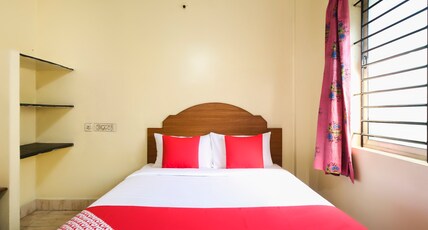 Ramachandraa Residency Room Type - Standard room with balcony View