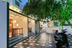 VAR Bamboo Haus 2 AC 2 Rooms 7 min walk beach