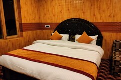 Lake-Tso House Pangong | Rooms & Dorms