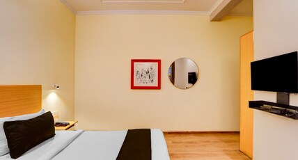 OYO Townhouse Singapore Mall Formerly Hotel Sunshine Room Type - Deluxe