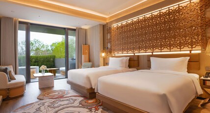 Chengdu Expo Waterfall Hotel - MGallery Collection Room Type - DELUXE ROOM, 2 Double Size Beds, Expo Park View, Private Courtyard