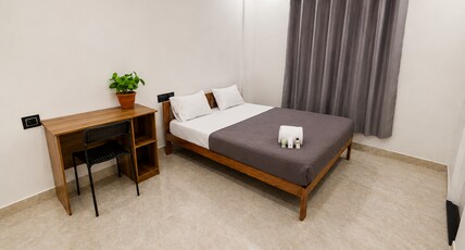Z Express Aloft Room Type - Standard Queen