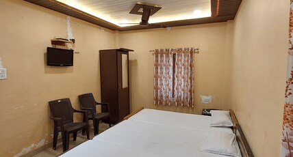 Teerth Guest House Room Type - Teerth Premium Room