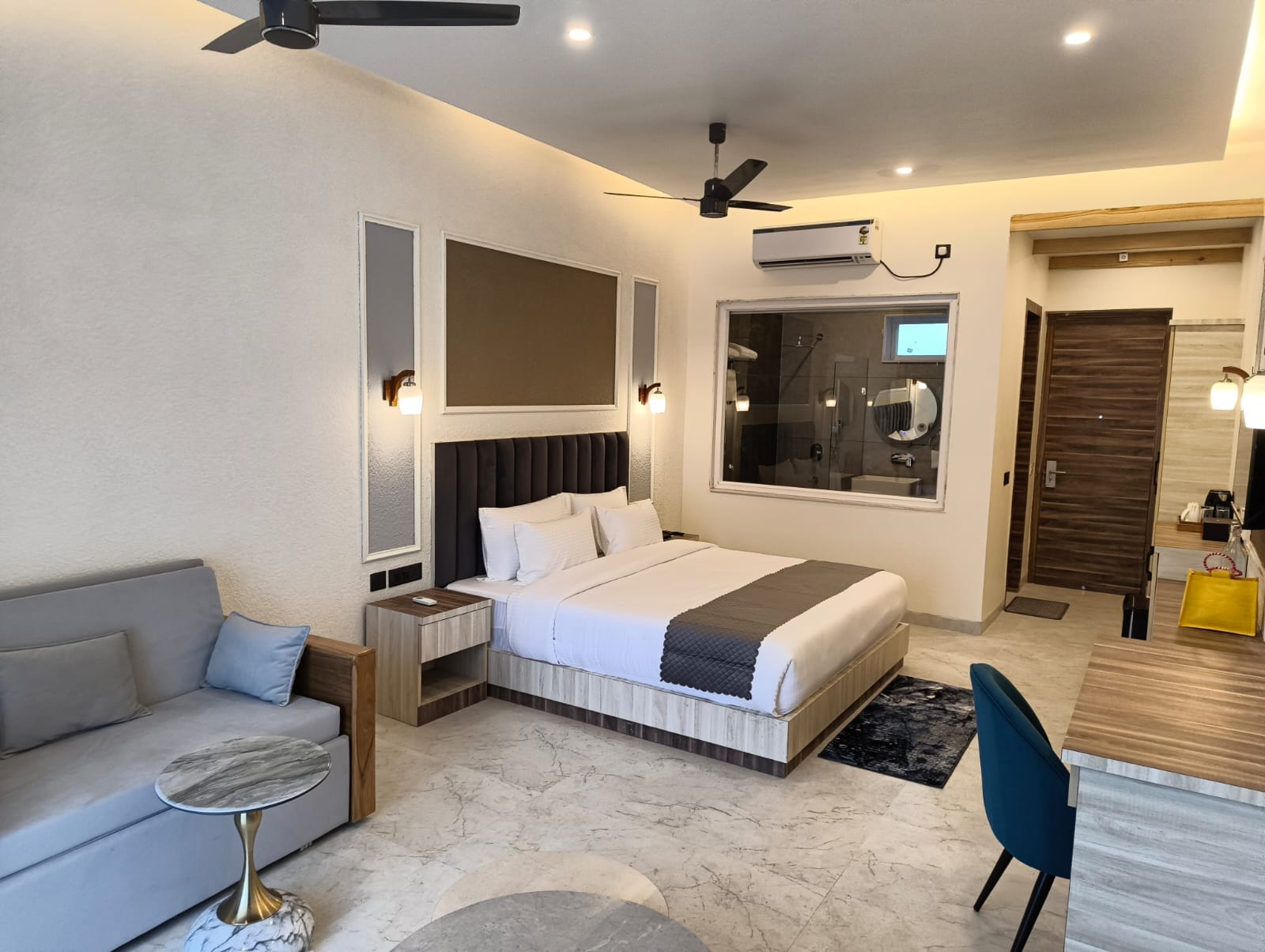 Amritara Chakra River Resort - Tap to explore photos