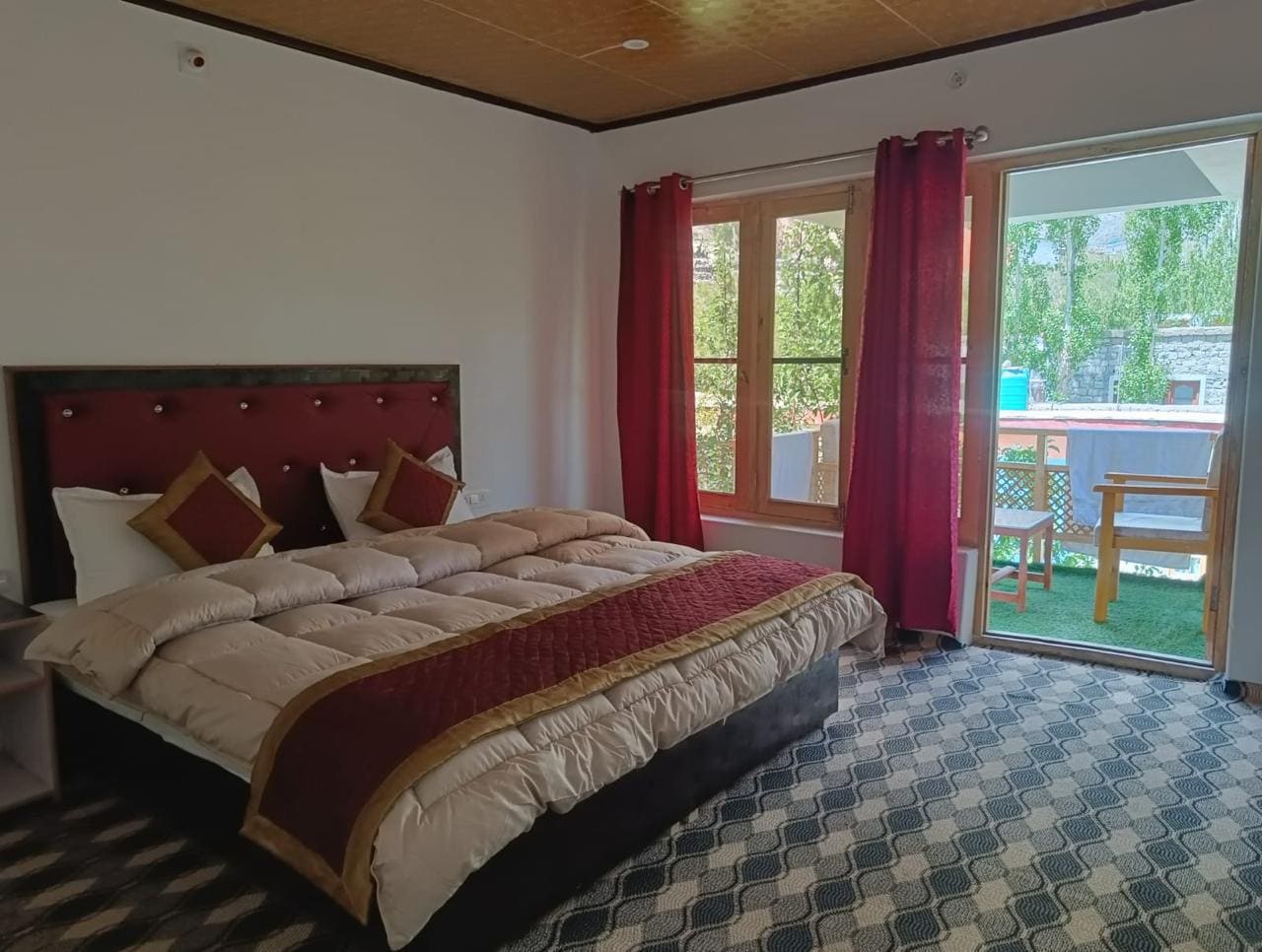 Jamshed Guest House, Hunder Nubra Valley - Tap to explore photos