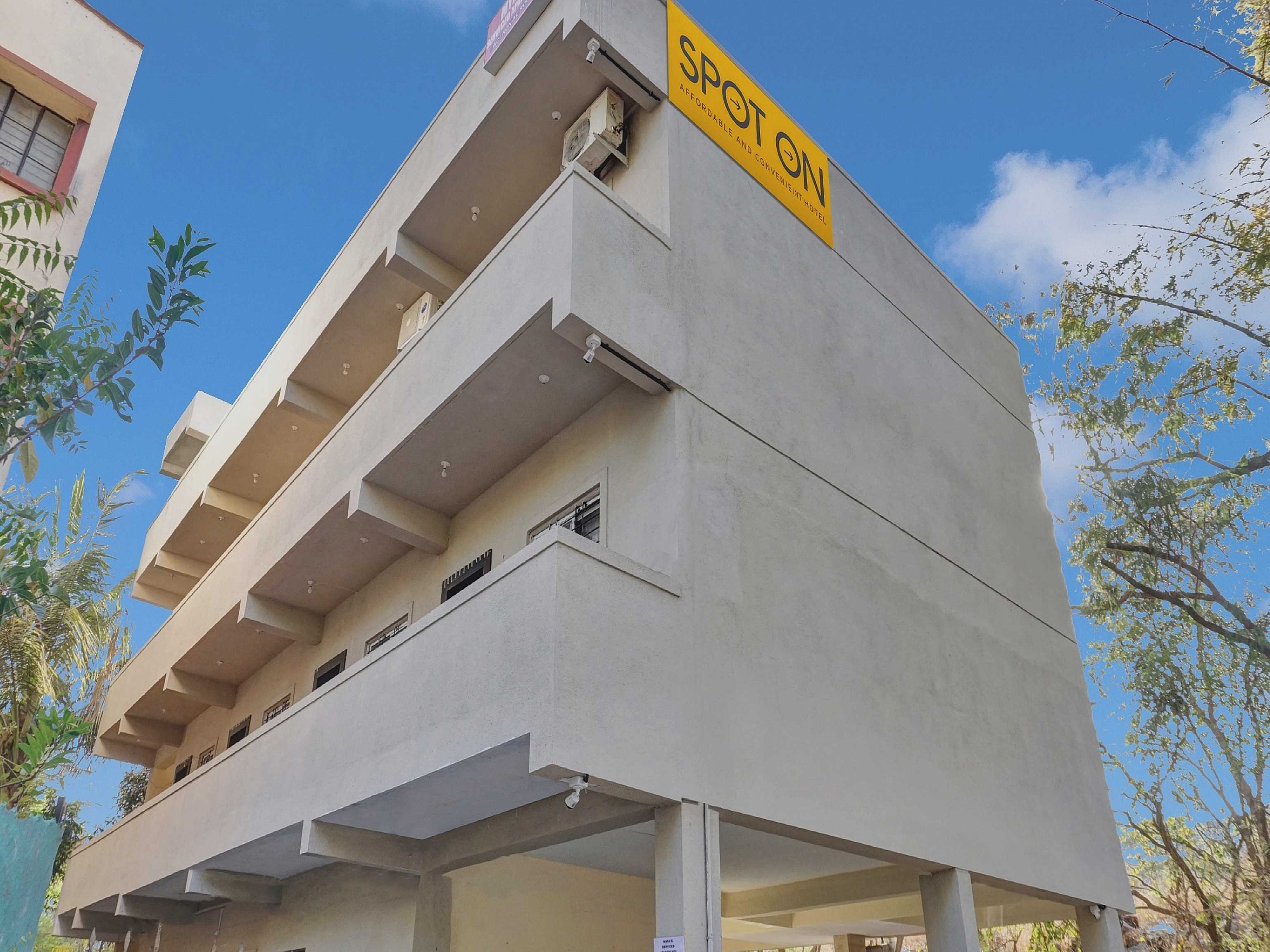 Hotel O MYRA SERVICED APARTMENTS - Tap to explore photos