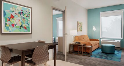 Home2 Suites by Hilton Warminster Horsham Room Type - 1KING ACC TUB STE NONSMOK
