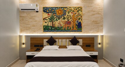 THE VINAY HOTEL & BANQUET Room Type - Delux