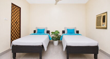 Z Express Legend Room Type - Standard Twin