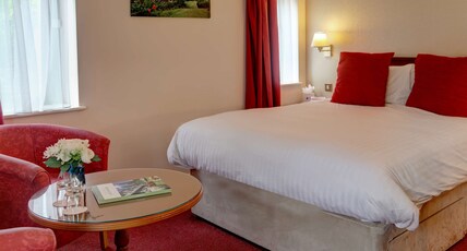 Best Western Plus Bentley Hotel, Leisure Club & Spa Room Type - 1 King 1 Single, Non-Smoking, Family Room