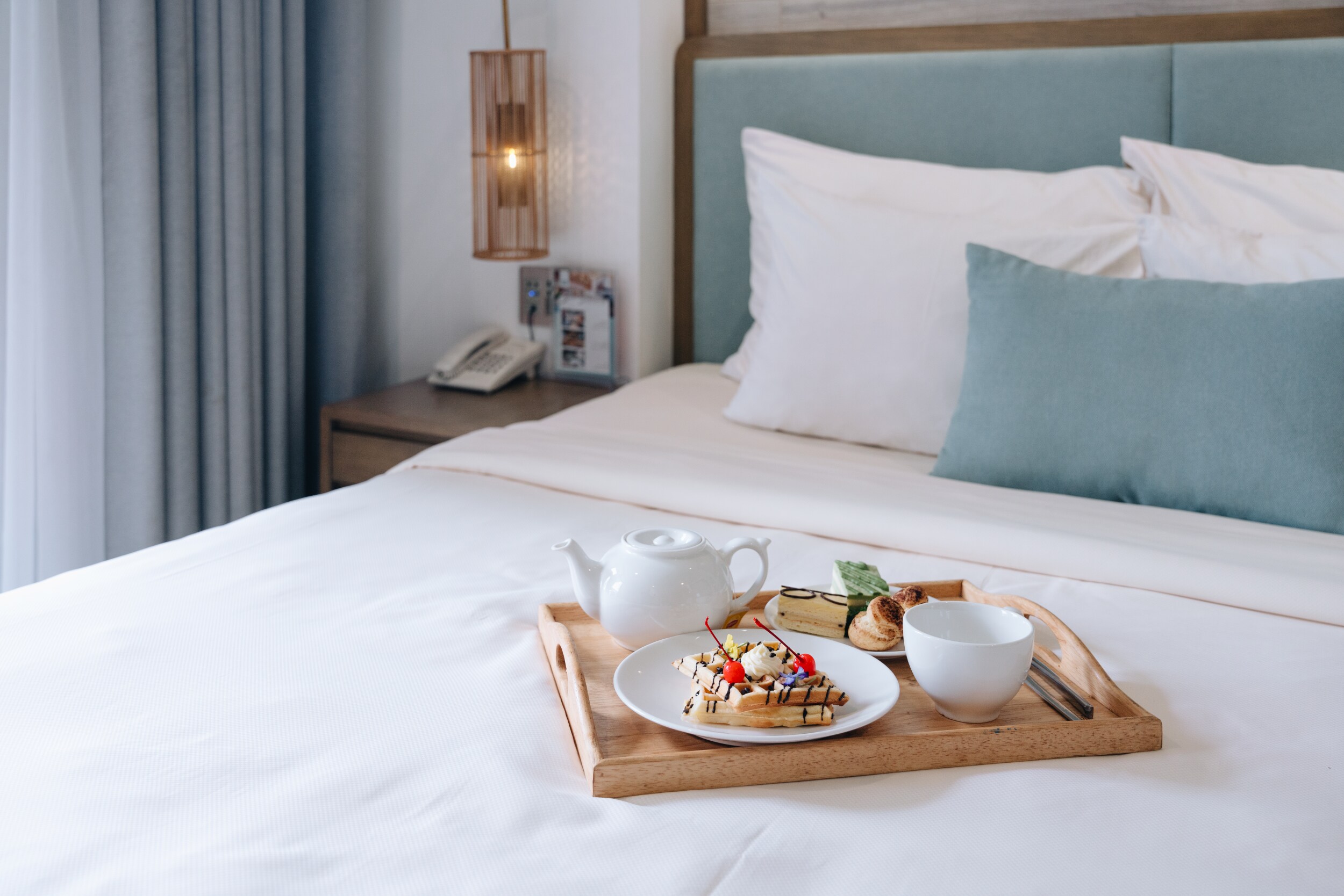 Icon Saigon LifeStyle Design Hotel - Tap to explore photos