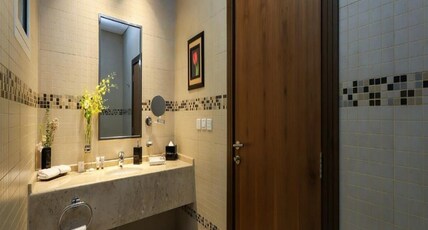 Gloria Inn Hotel Room Type - Junior Suite