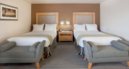 Holiday Inn Express Monterey - Cannery Row Room Type - 2 Double Standard