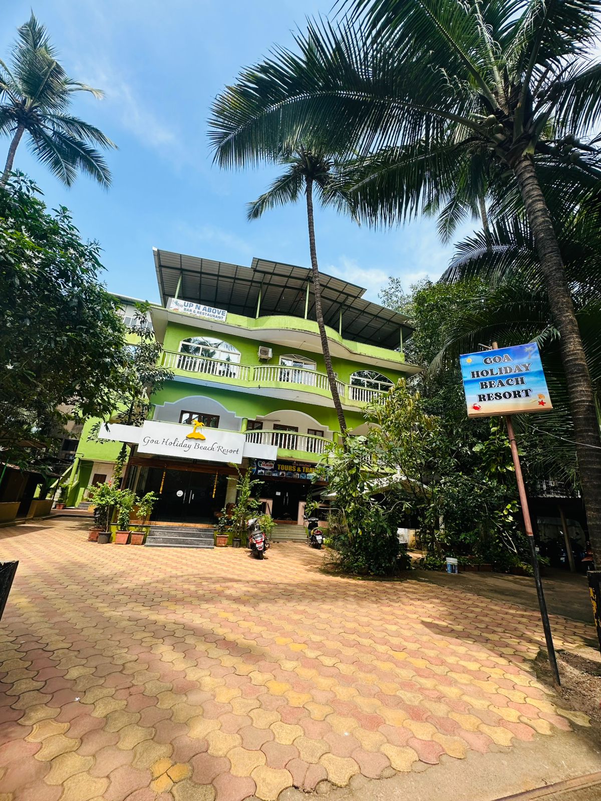 Goa Holiday Resort - Tap to explore photos